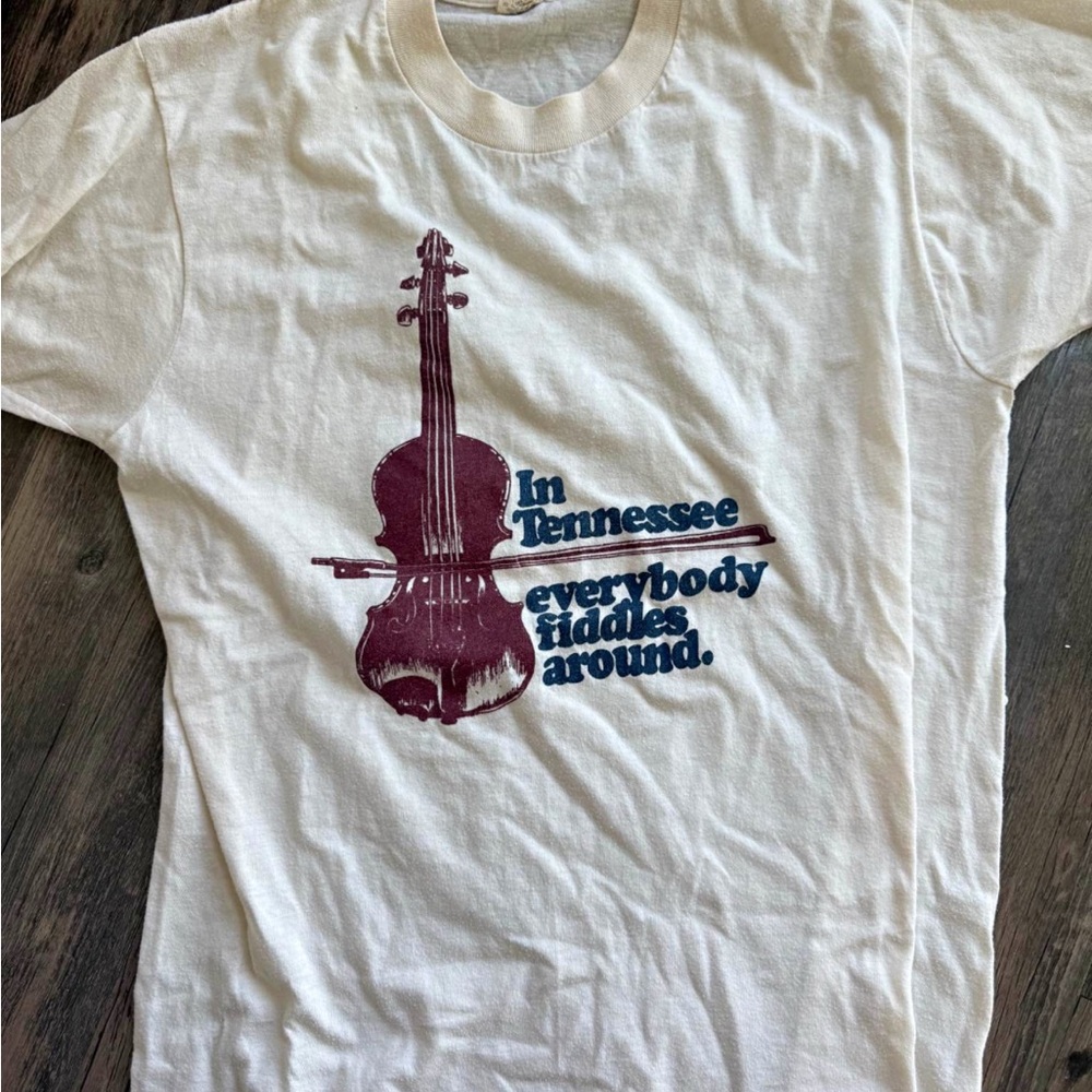 1980s vintage Tennessee shirt